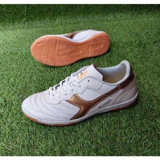 Diadora Leather Futsal Shoes. Leather futsal Shoes