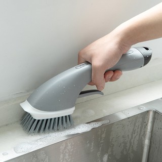Creative Automatic Liquid Filling and Washing Wok Brush Kitchen Long Handle Non-Slip Wok Brush Detergent Water Spray Spo