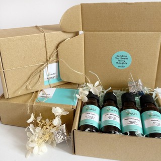[Ready Stocks] Gift Box of 4 x 30ml Essential Oils Aromatherapy Box for Valentines Day/ Birthday Present