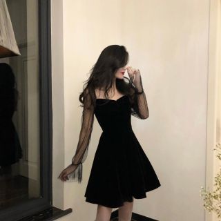 Long Sleeve Dress Black Hepburn Wind Yarn Skirt Square Neck