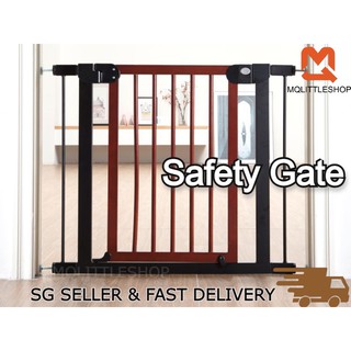 [SG SELLER] Premium Wood Safety Gate Baby Pet Safe Fence Wooden Fencing Two Way Auto Swing Doorway Cat Dog Grill Stair (1)