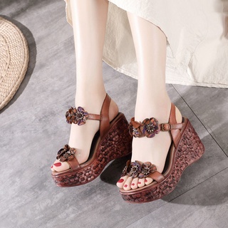┋Thick-soled sandals female summer slope with fashion retro ethnic style flower hollow buckle high-heeled mother Roman s