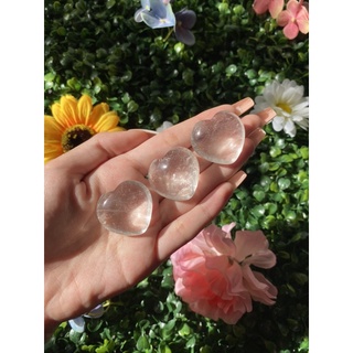 🔥 SG INSTOCKS 🔥 Assorted Crystal Heart Moon Carvings Natural Crystal (1 Piece)