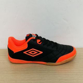 [Shop Malaysia] Umbro Futsal Shoe ZEO 14U01-01 Black/Orange
