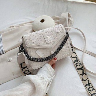 briefcase ♩Vintage personality badge small bag female 2020 new fashion embossed small square bag weapon shoulder across