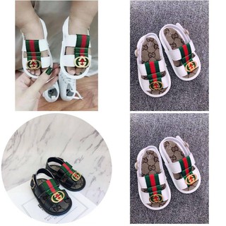 Luxurious walking shoes for babies
