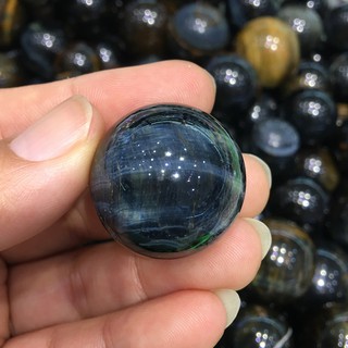 Natural crystal blue tiger eye stone Sphere Handmade crystal Sphere decorations Healing stone blue Tiger's eye size about 25-35mm